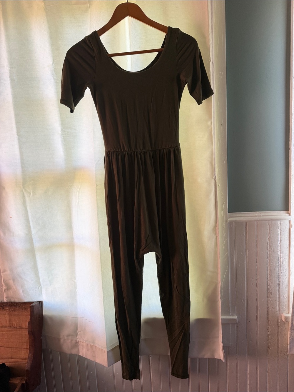 Women's Olive Scoop-Neck Short Sleeve Jumpsuit